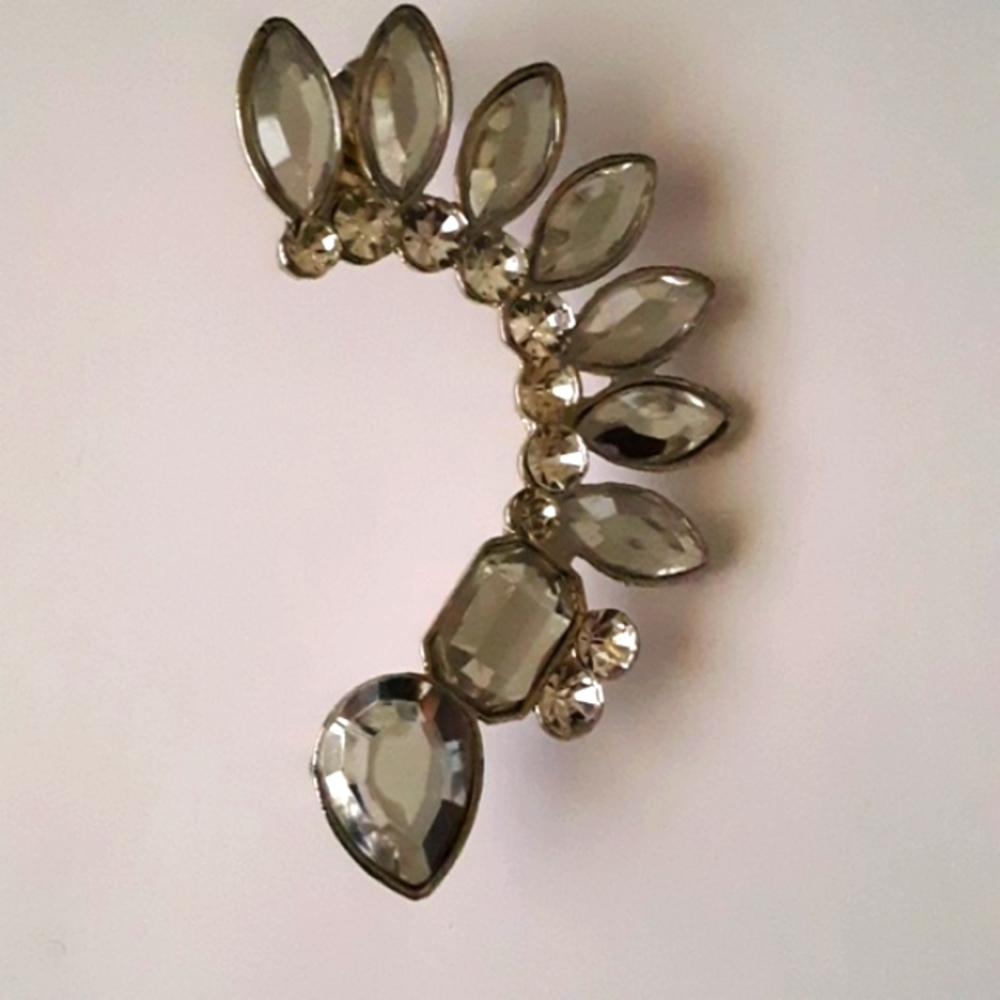 Earring cuff
